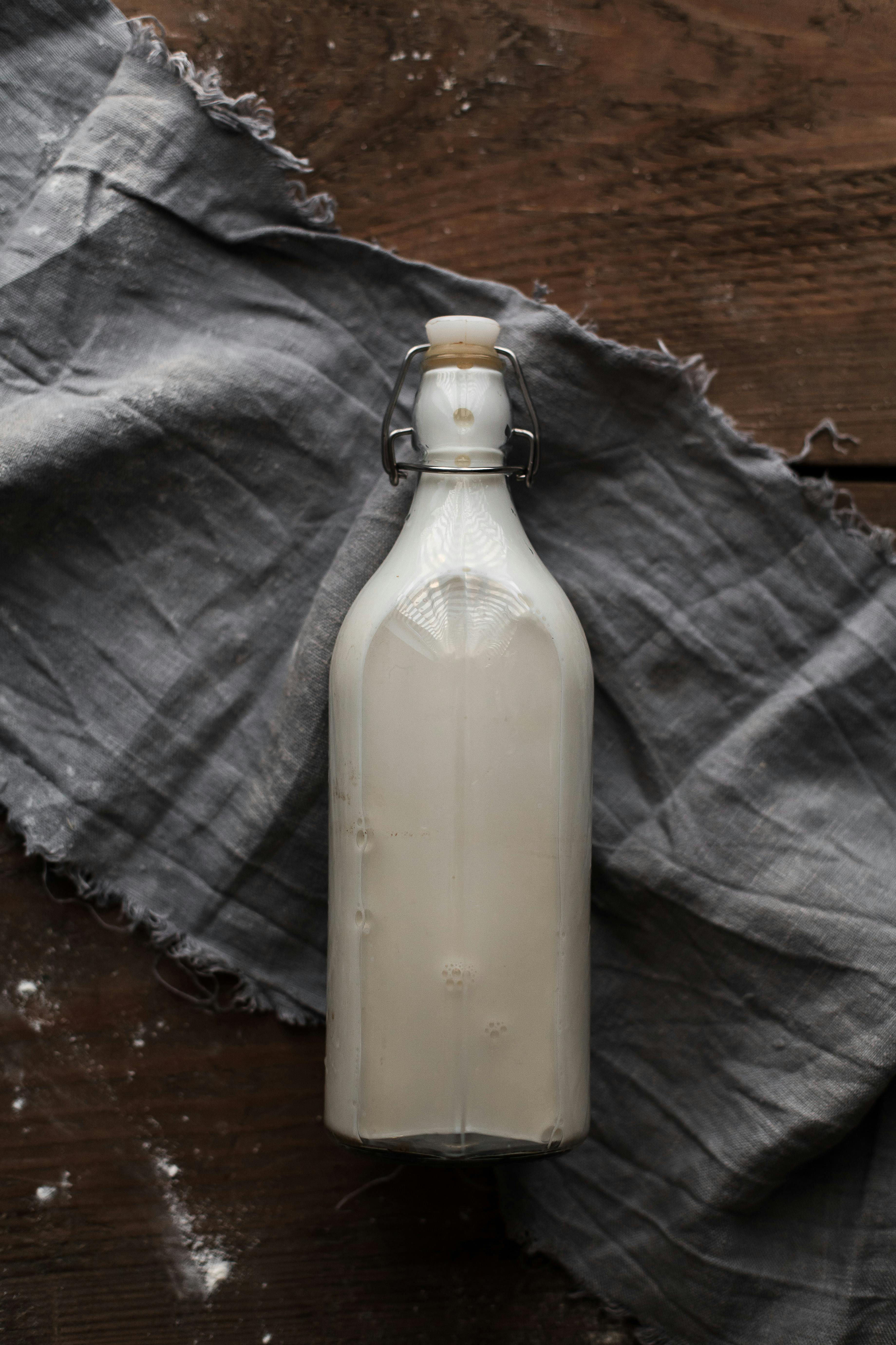 Milk with a Pulse: The Beautiful Chaos of Raw Dairy & Kefir